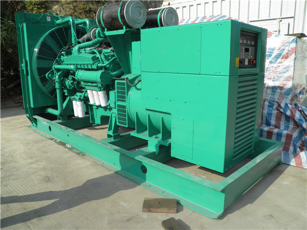 灵山出租发电机-进口柴油发电机组与国产柴油发电机组的区别