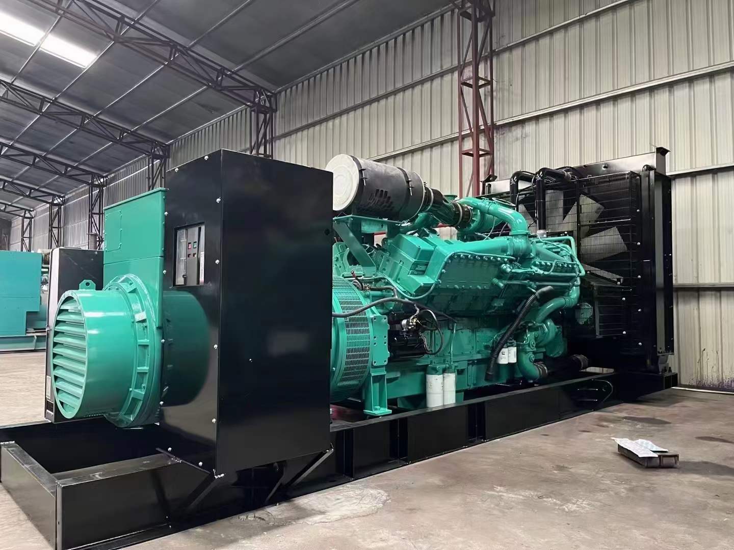 灵山如何降低 800kW 柴油发电机输出电流的波动？