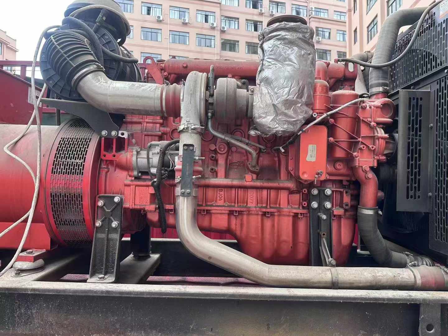灵山如何选择适合 600kW 柴油发电机组的过载保护器？