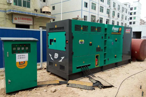 灵山为什么夏季要重点检查发电机组的燃油系统密封性？