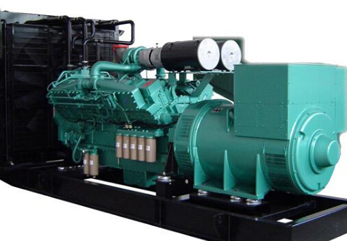 灵山冬季柴油发电机组启动前应进行哪些预热操作？